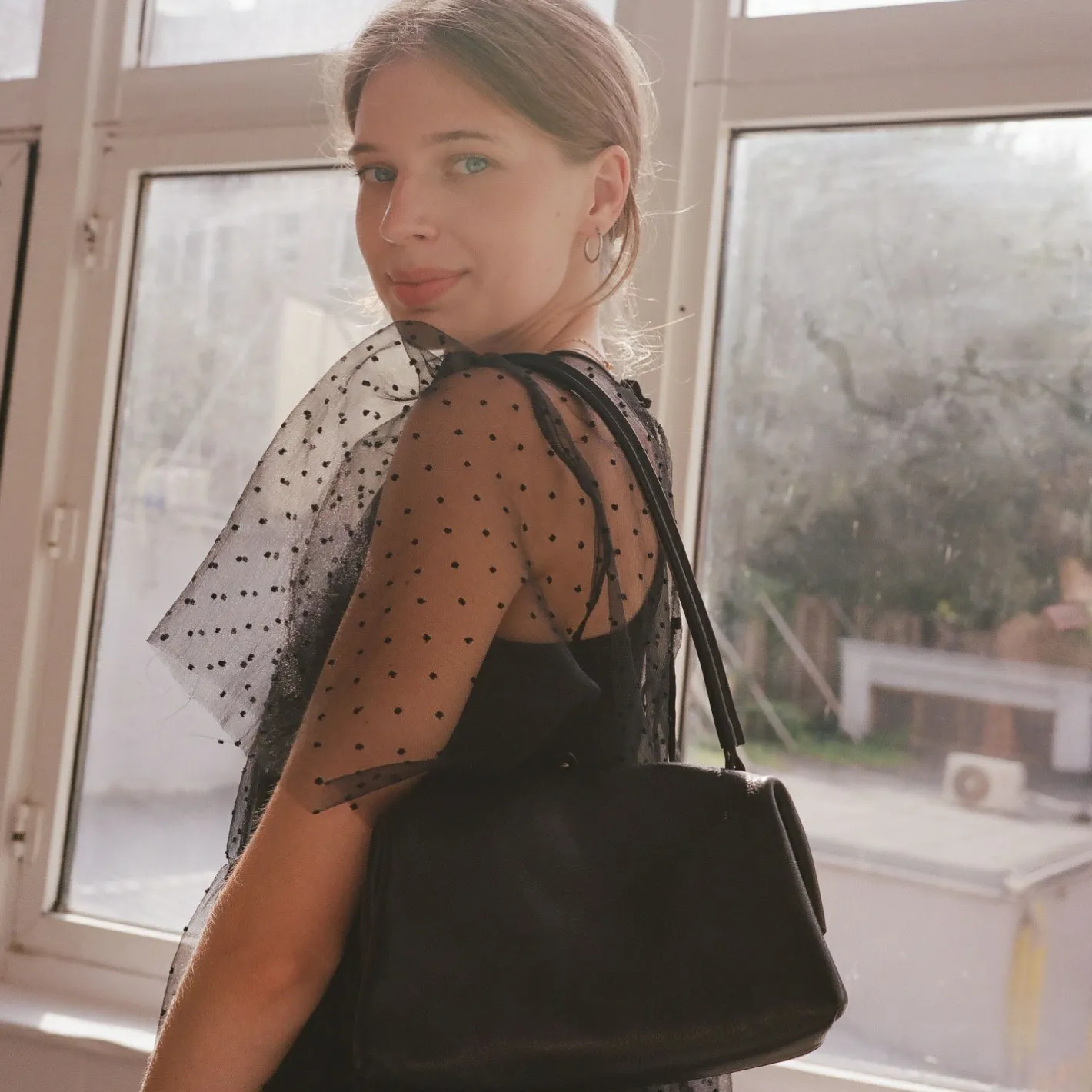 Balagan Hug Bag Torebka L, Czarny- Minitorebki