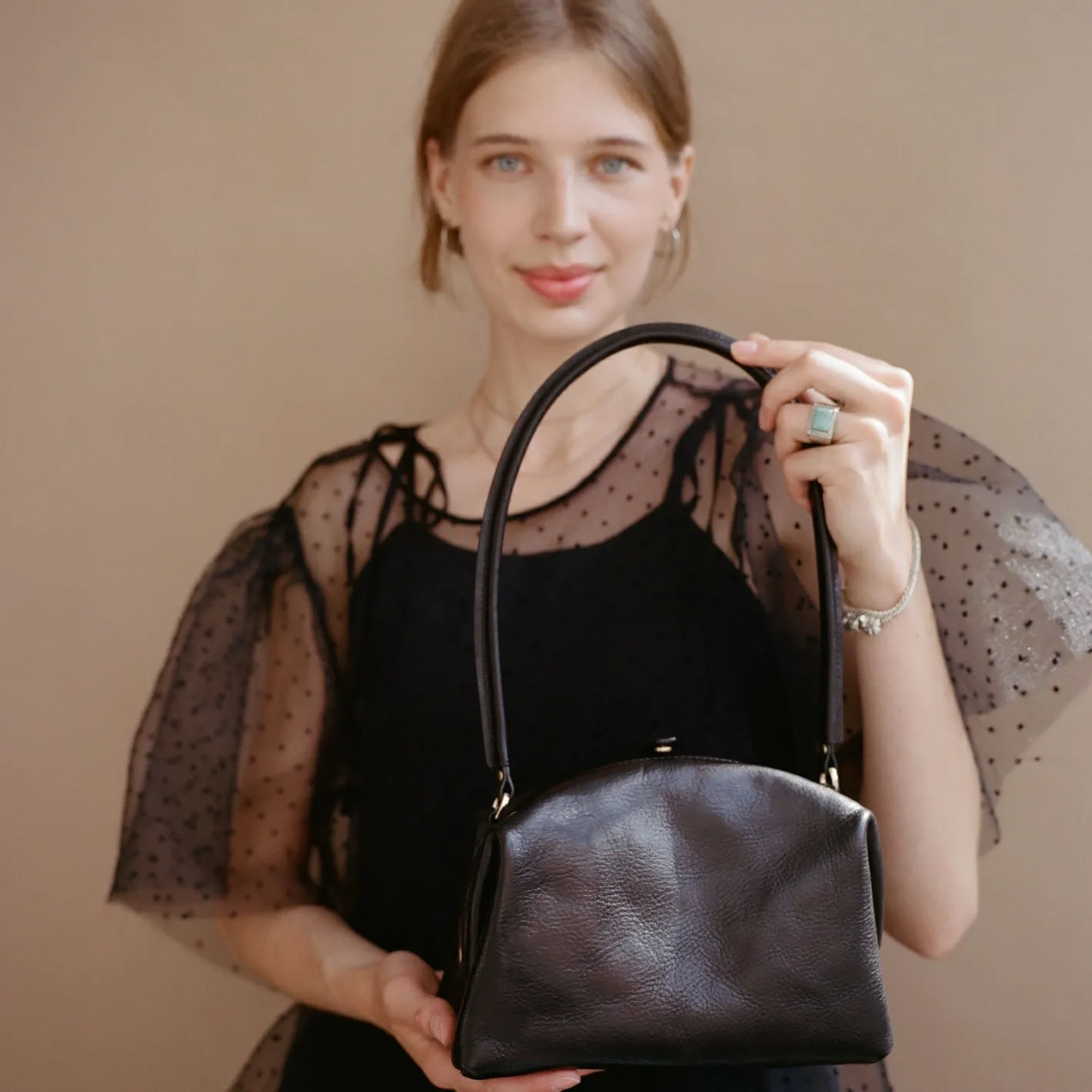 Balagan Hug Bag Torebka L, Czarny- Minitorebki