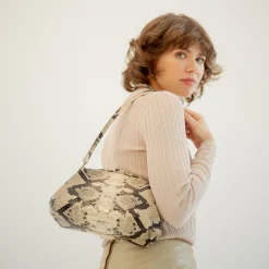 Balagan Hug Bag Torebka L, Zlamana Biel Wzor Pytona- Minitorebki