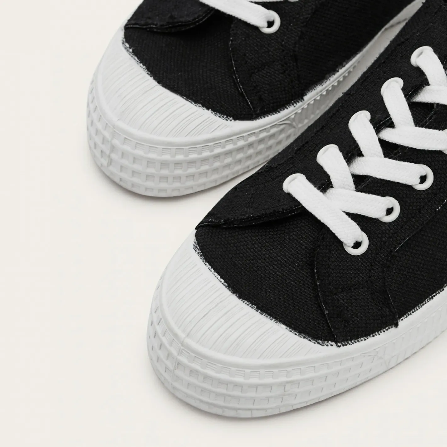 Balagan Novesta Star Master Sneakersy Damskie Vegan, Czarne Na Bialym- Sneakersy